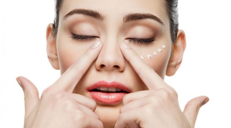 how-to-remove-wrinkles-around-the-eyes